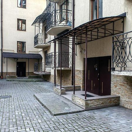 Apartamenty On Kryvonosa Lviv Eksteriør billede