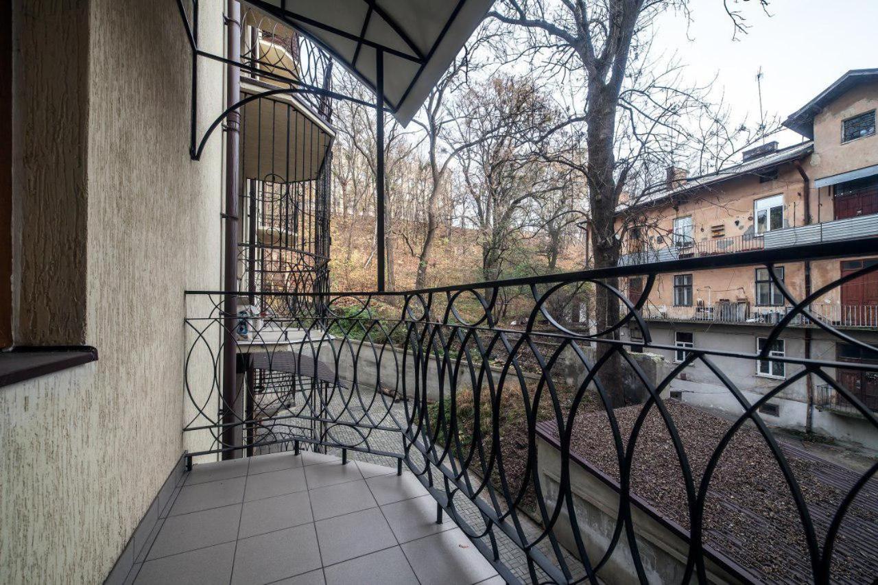 Apartamenty On Kryvonosa Lviv Eksteriør billede